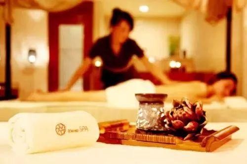 女子做SPA被店員全程直播視頻那邊還是陌生男子在看...