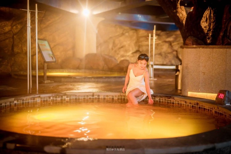 海邊冬天不再冷！雙月灣君廷度假酒店海景兩房一廳4人海泉SPA