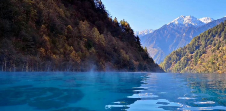 成都3h直達網紅溫泉：無邊泳池藏在大山深處純天然