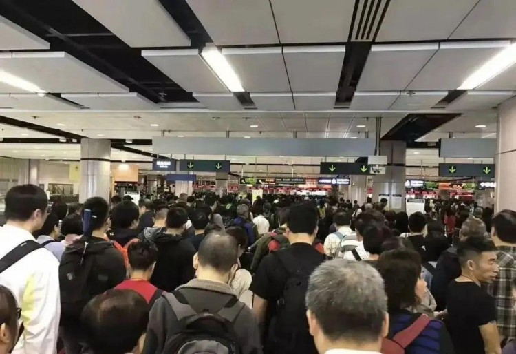 深圳技師忙瘋了會所被香港人擠爆！這就對了