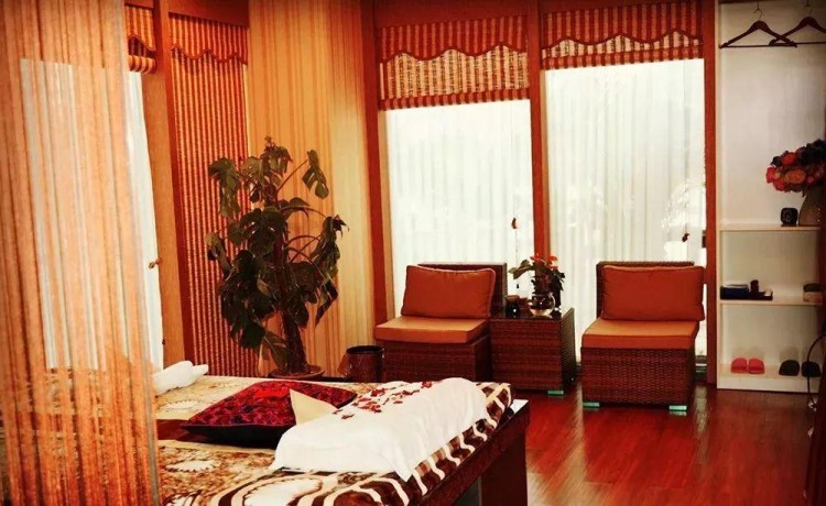 不用跑泰國武漢第一家正宗泰式按摩泰國總監(jiān)坐鎮(zhèn)
