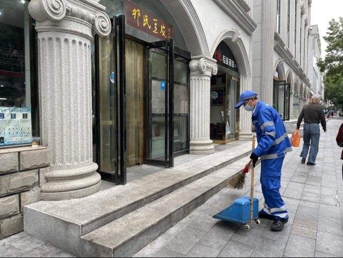 600米馬路美容Spa后锃亮锃亮市民:給我家陽臺(tái)也來一個(gè)