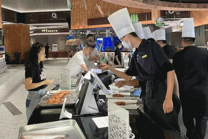 打卡曲江夜生活新地標帶你清涼一夏