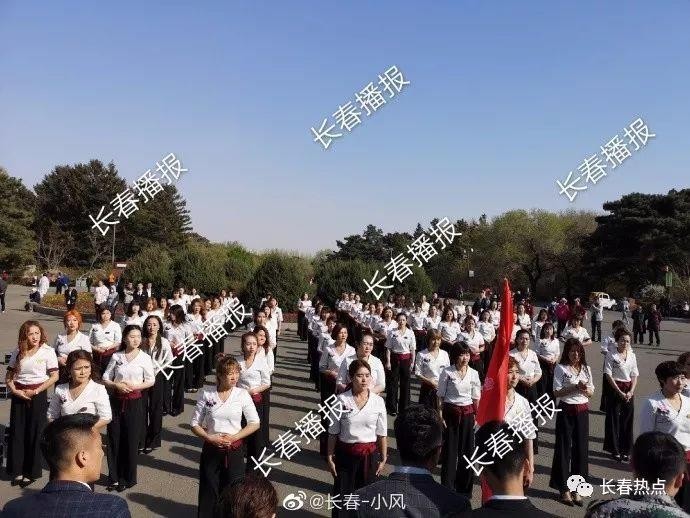 長春某足療會館的五一團建！陣容強大！
