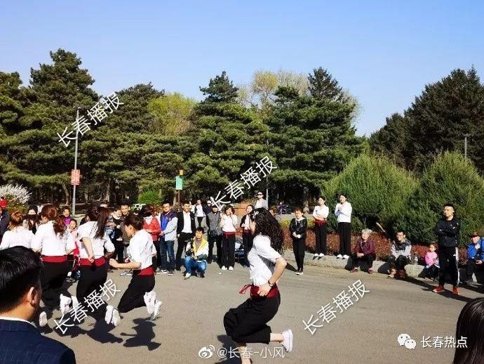 長春某足療會館的五一團建！陣容強大！