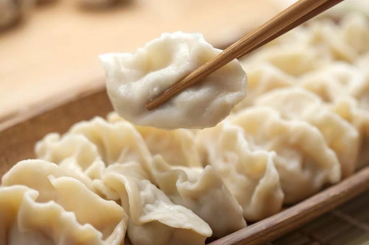 青島超值痛風(fēng)大禮包附贈(zèng)當(dāng)?shù)厝送鏄?lè)指南
