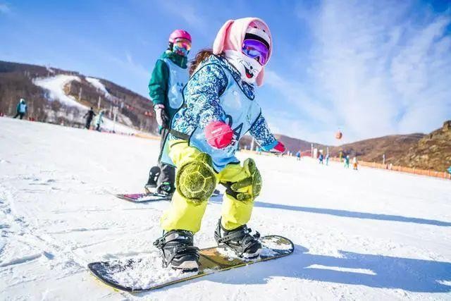 這才是冬天的正確打開方式濟南滑雪溫泉一網打盡帶娃約起來