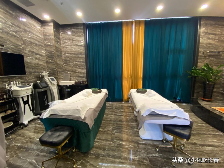 長春名媛的娛樂場所服裝美甲美睫美容按摩吃飯唱歌一條龍服務