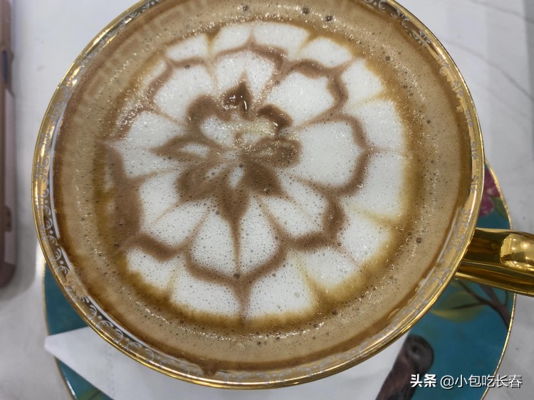 長春名媛的娛樂場所服裝美甲美睫美容按摩吃飯唱歌一條龍服務