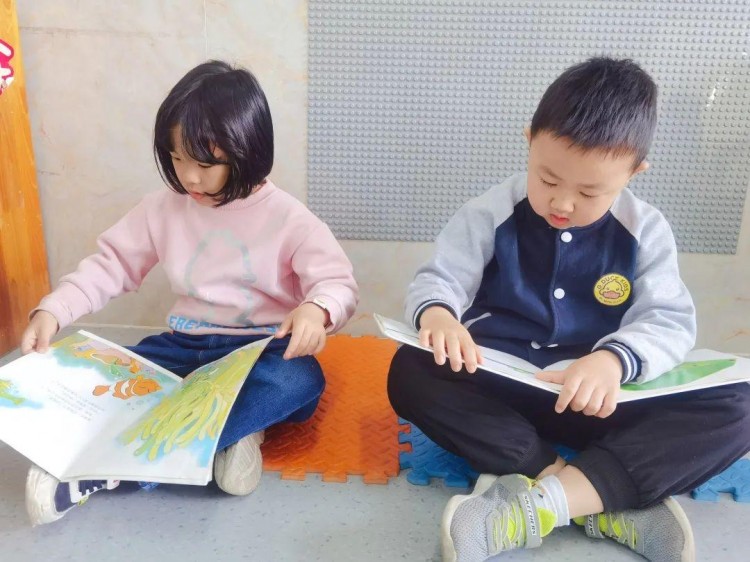開卷有益來一場(chǎng)讀書spa—濟(jì)南市市中區(qū)樂山幼兒園讀書月主題活動(dòng)