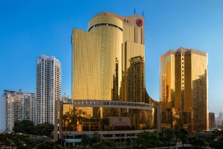 驚現土豪金大廈！來沾豪氣福利請戳→