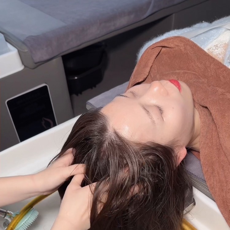 更多優惠套餐就在左下↙?角定位#頭療spa