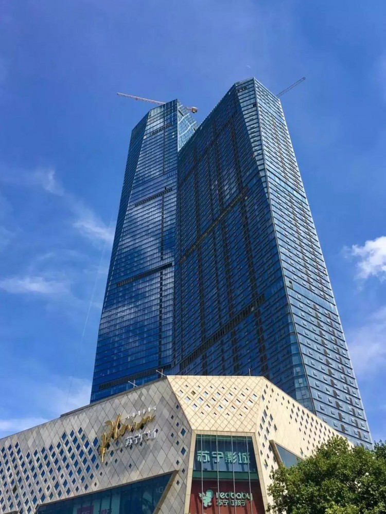 中國最高凱悅開業然后我們第一時間就替你吃了+刷了