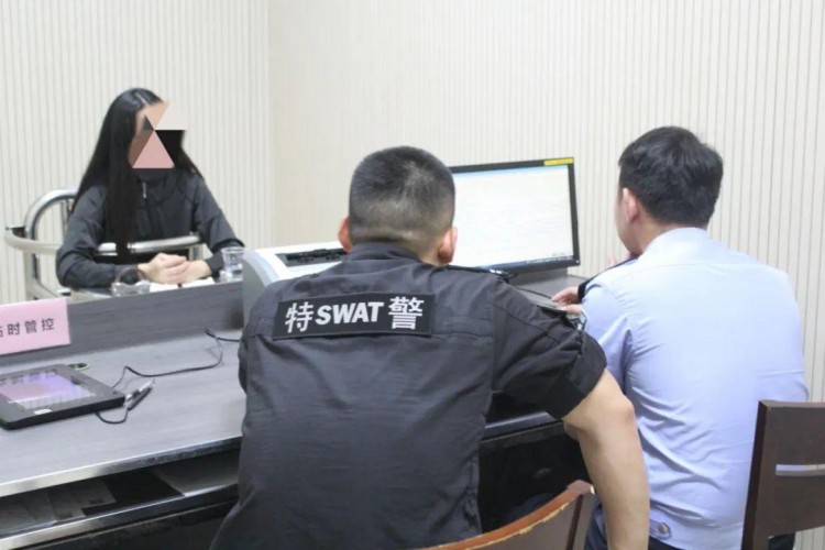 美女模特特色服務警察出手了！