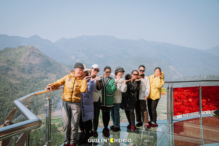 驚險(xiǎn)！刺激！桂林這里有座50層樓高玻璃橋！