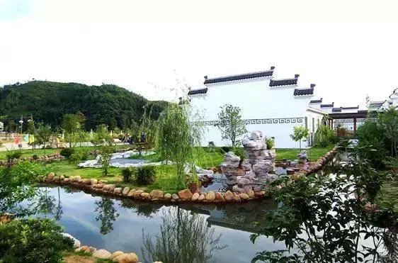 客家住宅，田園風光——贛州三百山熱泉河溫泉度假村