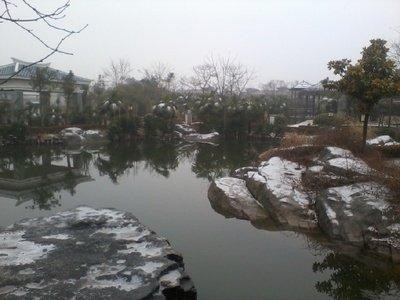 許昌鄢陵縣被花海包圍的花都溫泉小鎮