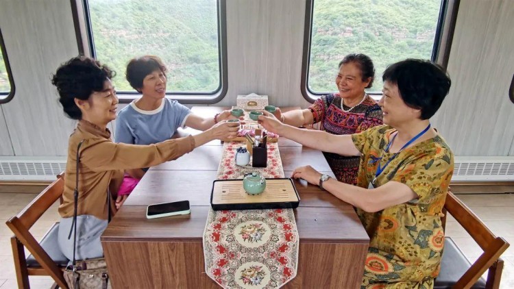 K歌按摩打麻將統(tǒng)統(tǒng)安排！清爽榆林定制旅游專列首班開行