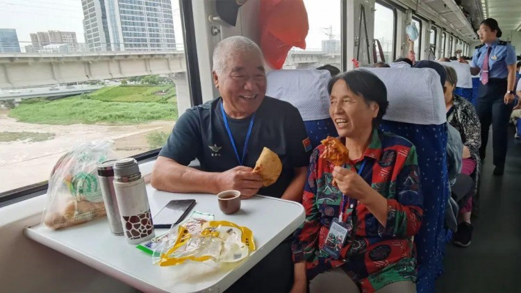 K歌按摩打麻將統(tǒng)統(tǒng)安排！清爽榆林定制旅游專列首班開行