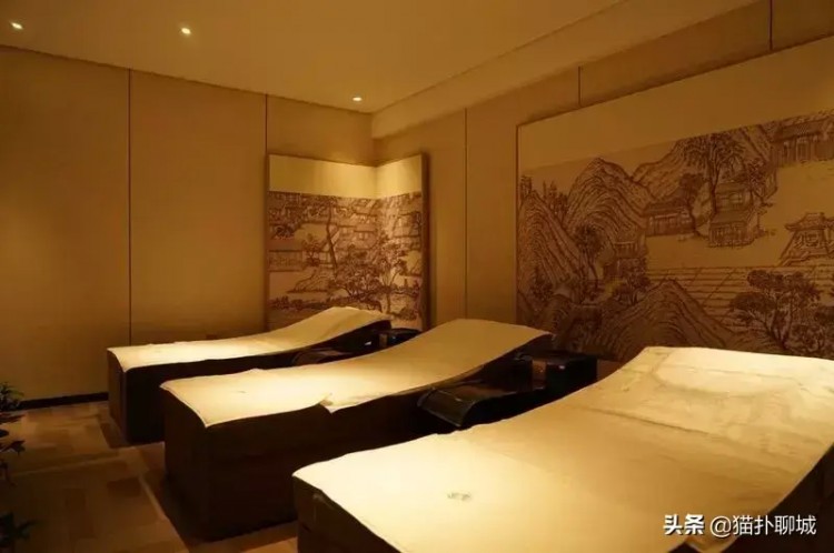 聊城最頂級的室內恒溫游泳池就在這家三千平米的足療店里