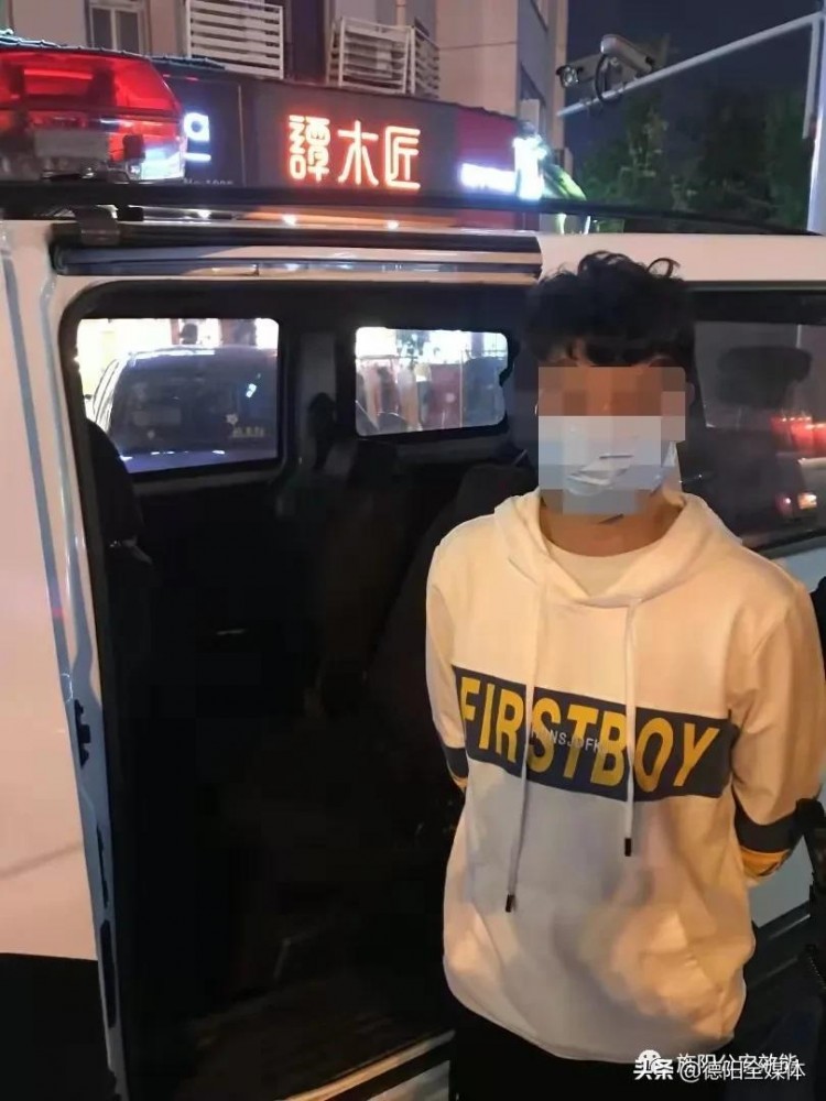 一晚上抓了12人！警方突擊檢查德陽多個娛樂場所旅館足浴店茶樓