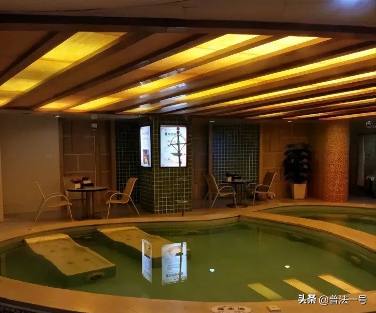邀請女朋友去水療館放松身心男子不慎摔倒導致十級傷殘
