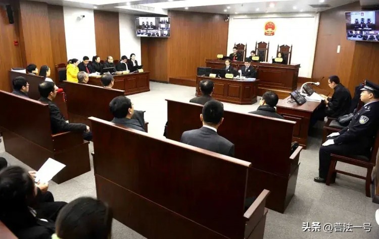 邀請女朋友去水療館放松身心男子不慎摔倒導致十級傷殘