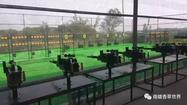 繼玻璃橋后韶關(guān)又爆出了新的玻璃觀景平臺(tái)！