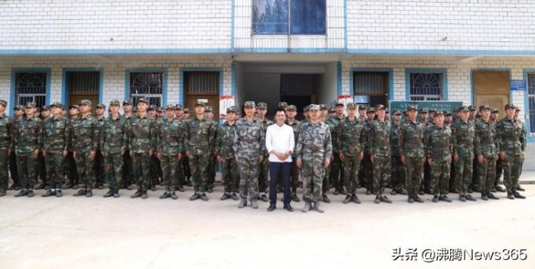安徽阜陽大漢松骨足療會館慰問阜陽某預備役團應急分隊駐訓點
