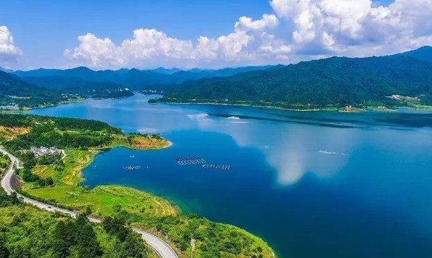 韶關乳源：泡云瑤谷溫泉打卡網紅泉池體驗過山瑤鄉的別樣風情
