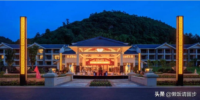 廣東韶關(guān)頂級度假酒店開業(yè)無邊泳池飛瀑連綴網(wǎng)友：安排
