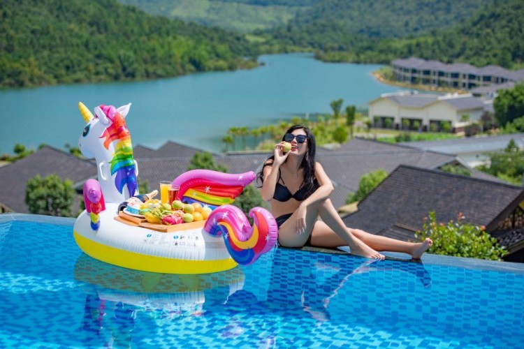 廣東韶關(guān)乳源避世酒店賞湖光山色泡天然溫泉網(wǎng)友：連住兩晚
