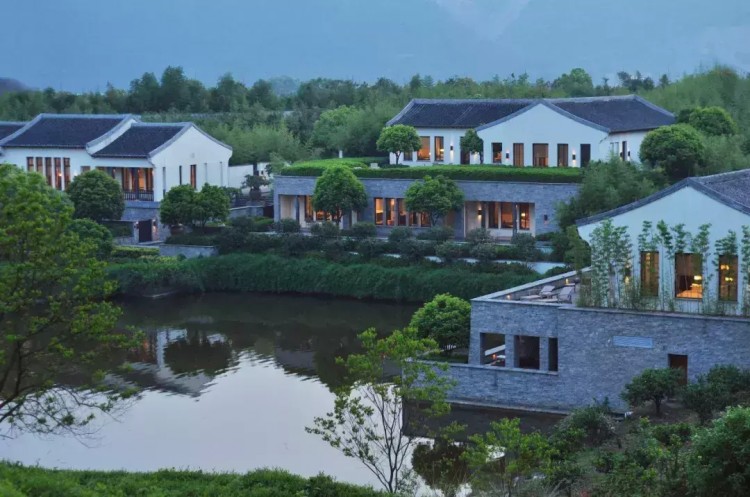 千畝茶園國際高爾夫球場恒溫泳池SPA,亞洲最佳度假村