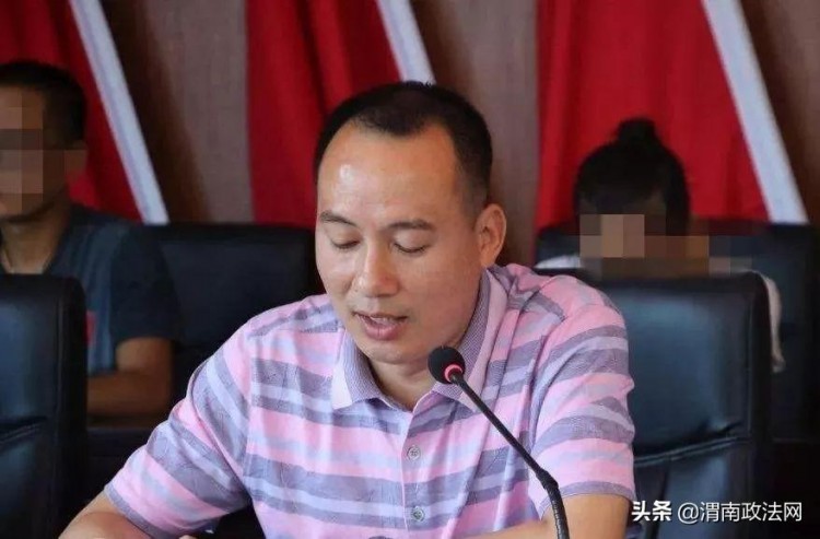 免職半個多月后賭博時讓女副鄉長按摩的黨委書記被抓