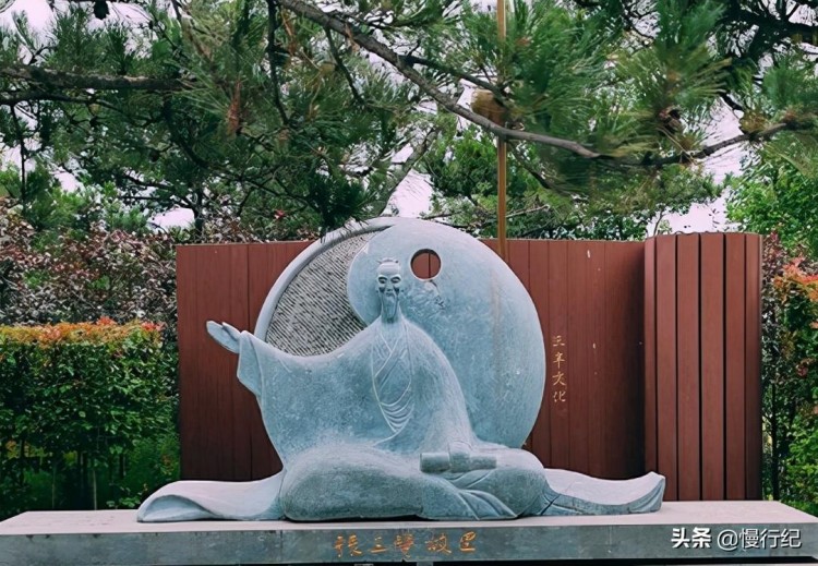 在遼代被稱為察罕泉的古水溫泉讓寶地溫泉小鎮聲名遠揚
