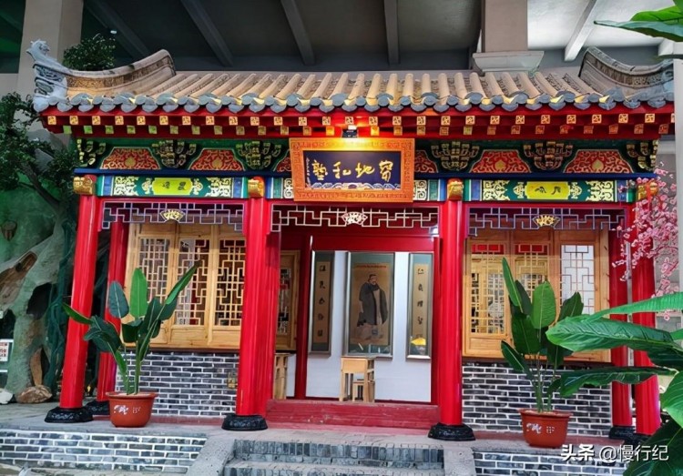 在遼代被稱為察罕泉的古水溫泉讓寶地溫泉小鎮聲名遠揚
