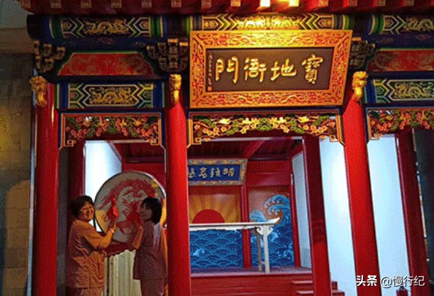 在遼代被稱為察罕泉的古水溫泉讓寶地溫泉小鎮聲名遠揚