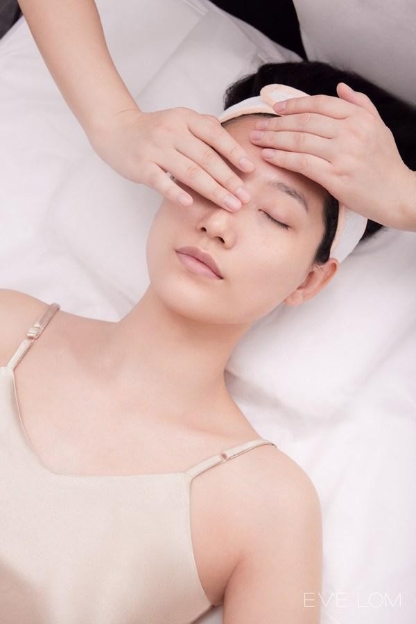 EVELOM皇室SPA護膚登陸連卡佛門店奢享至美春日時光