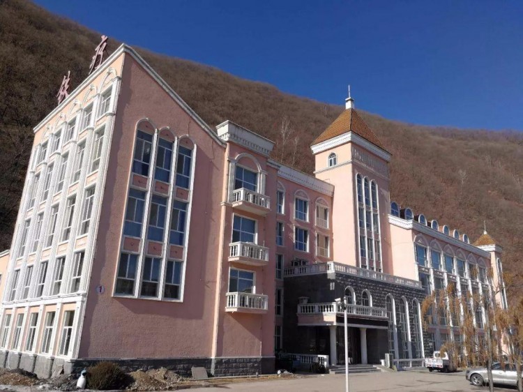 長白山溫泉療養康復勝地——仙人橋氡泉掠影