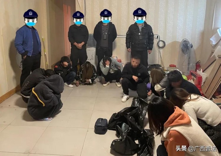 按摩店里藏貓膩賀州這11人落網！