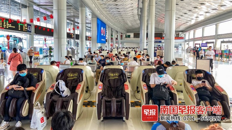 遭蹭座被嫌臟……按摩沒靈魂的共享按摩椅現(xiàn)狀略慘