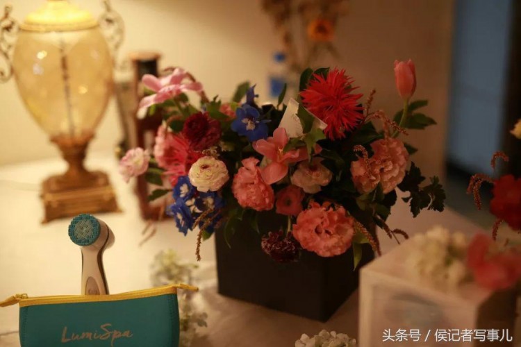 如新642卓越楚雄團(tuán)隊(duì)插花過(guò)周末