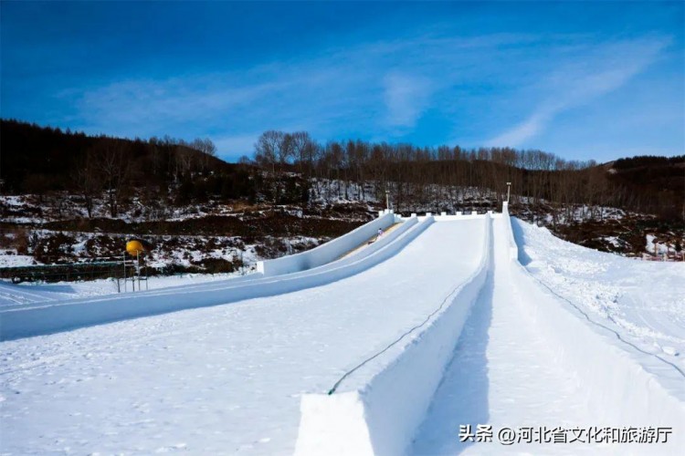 雪上馳騁打卡夢幻冰城堡！在這個度假小鎮進入童話世界~