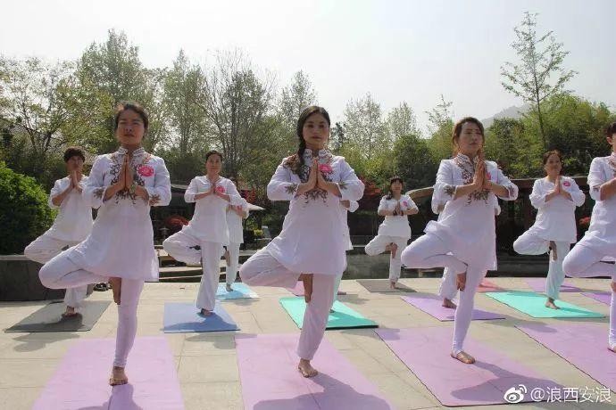 西安樓觀·道溫泉茶道瑜伽古琴美女處處有了解一下