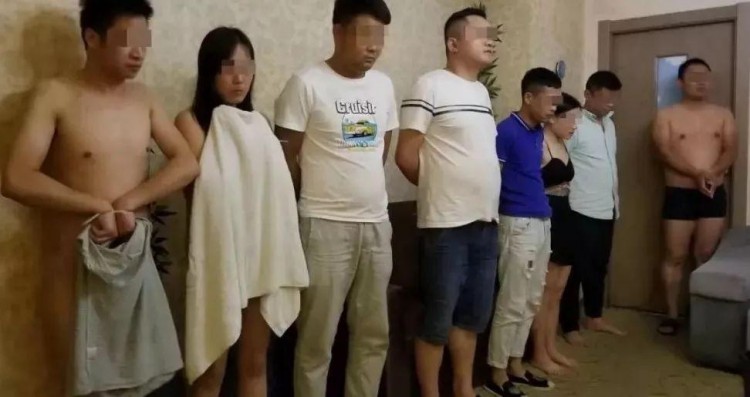 合肥警方深夜出擊卡片招嫖!多人當場被拘