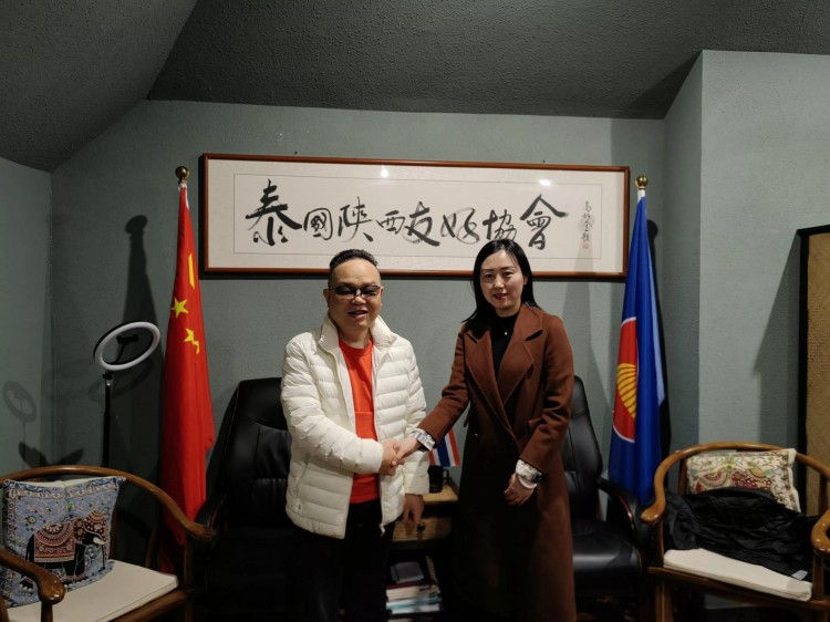 香港威馬仕實業集團董事局主席莫維勤一行四人拜訪余新齊博士