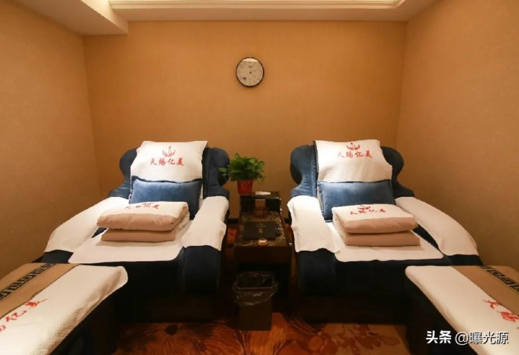 濮陽這家足療店一天聚集上百人原因令人吃驚......